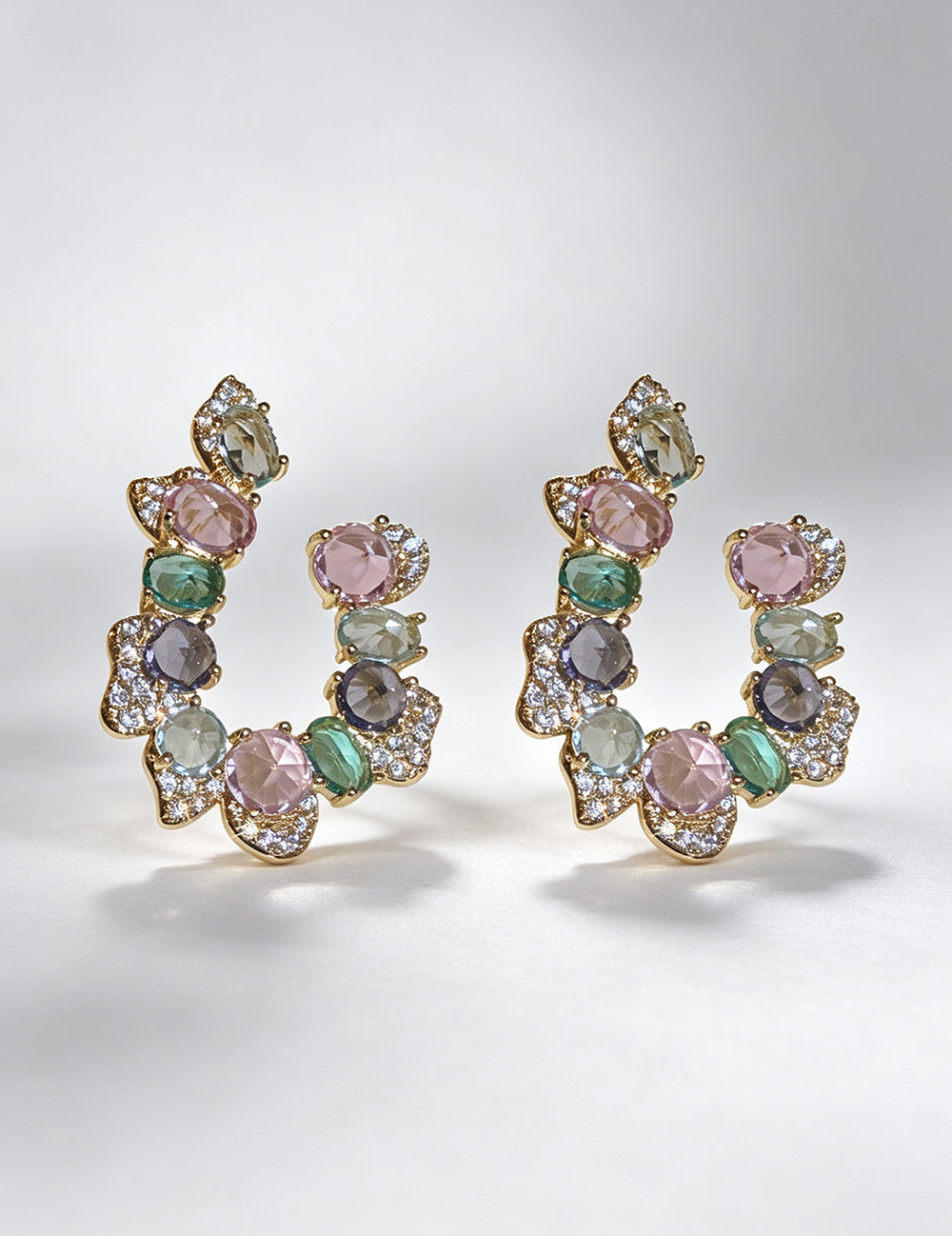 Exaggerated Rhinestones U Shape Stud Earrings 6W6JER798