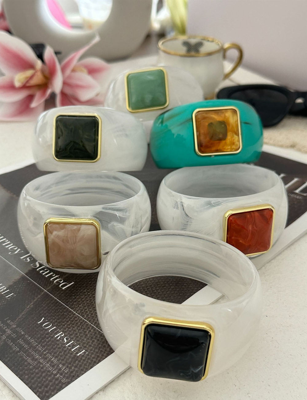 Chunky Oval Resin Wide Bangle Bracelet 6W6JBR606