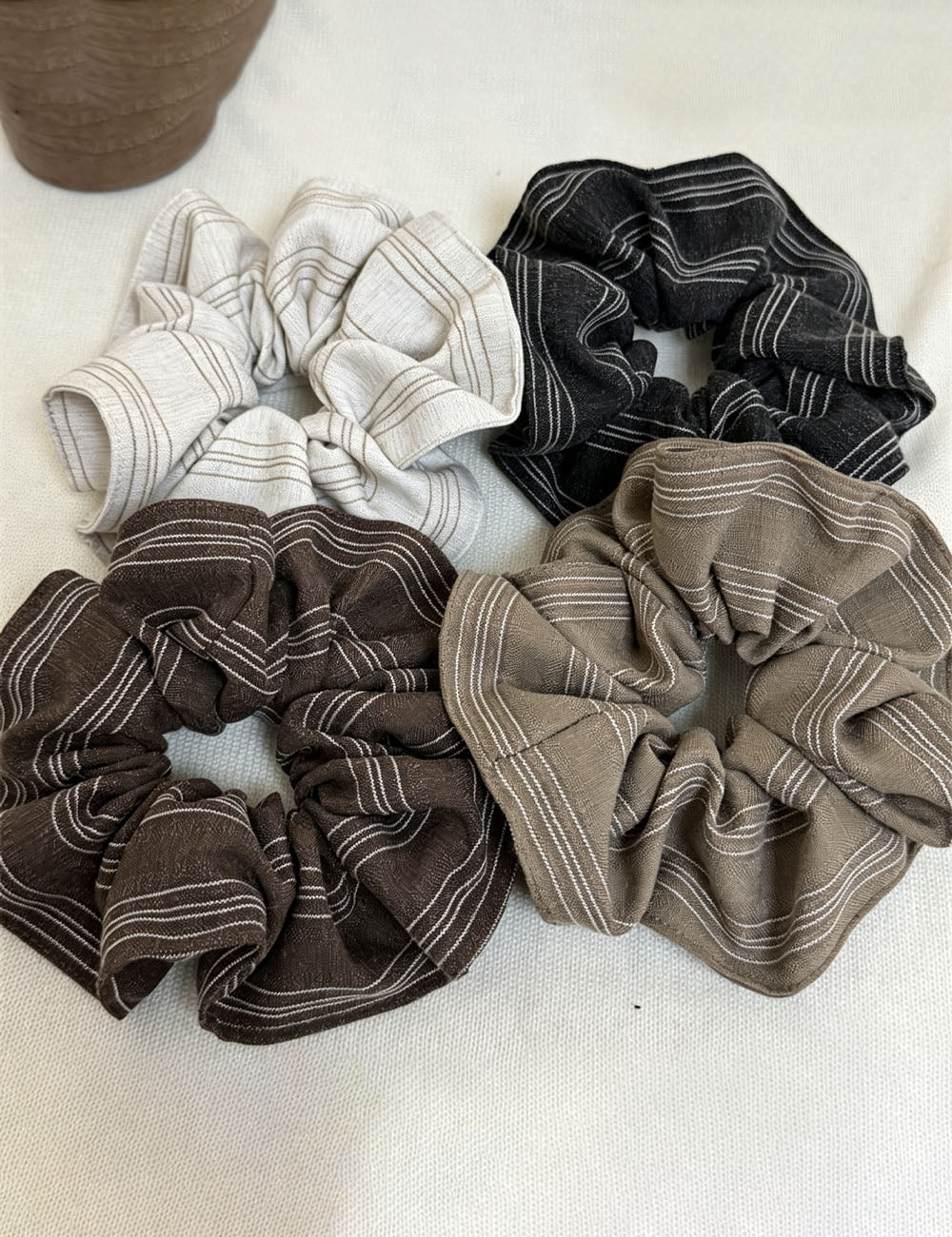 Simple Solid Color Striped Ruffled Scrunchies 6W6HSR375