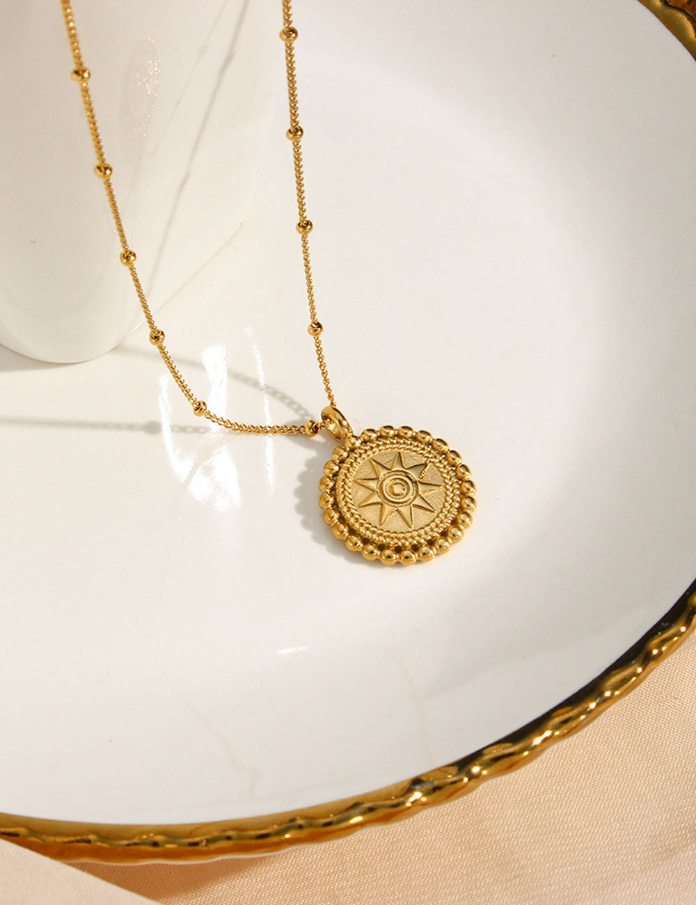 Stylish Star Disc Pendant Choker Necklace 6W6JNC654