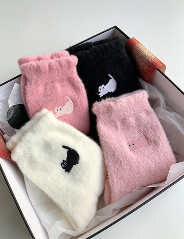 Cute Embroidered Cat Velvet Socks 6W8FSO884