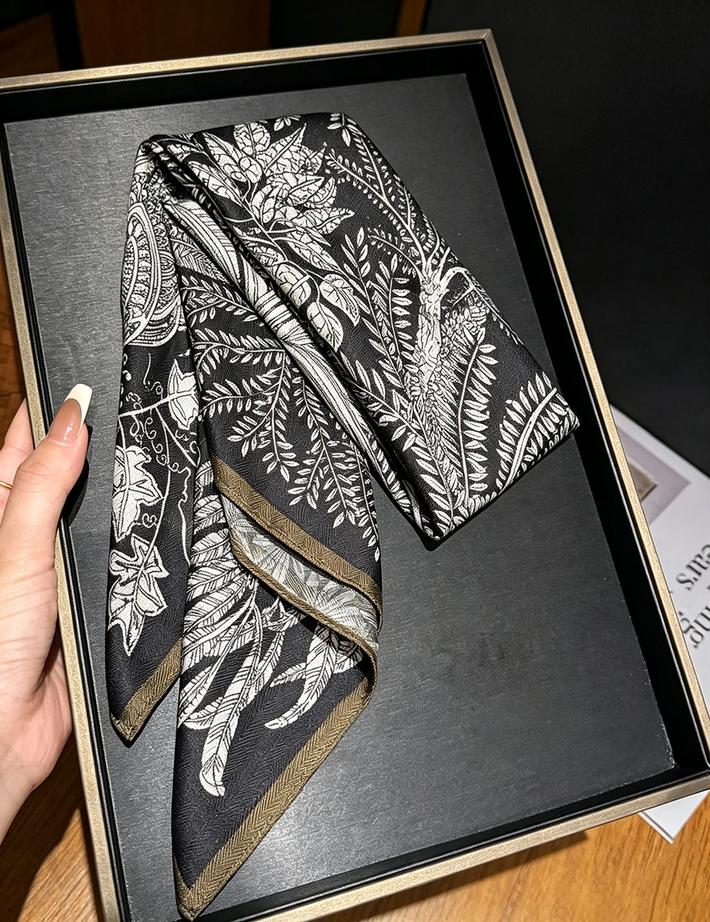 Vintage Tree Leaf Print Square Silk Scarf MK2BLW6W6NSI37