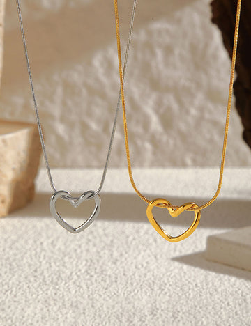 Chic Gold Plated Hollow Heart Pendant Necklaces 6W6JNC634