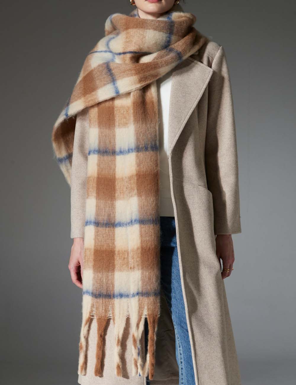 Trendy Winter Tassel Plaid Shawl Soft Scarf DP25G590