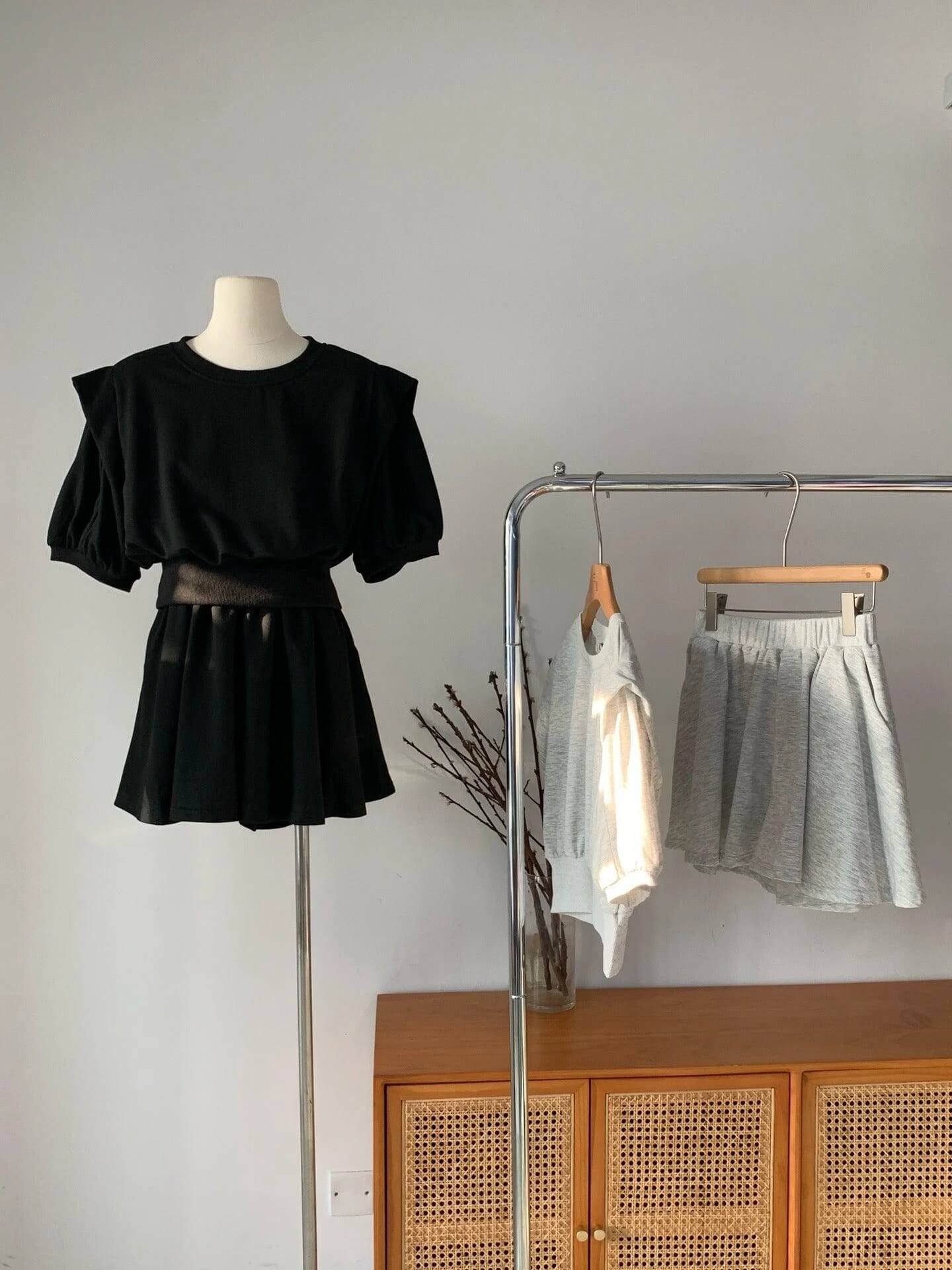 Round Neck Top and Shorts - DippedShop Wholesale - #5603