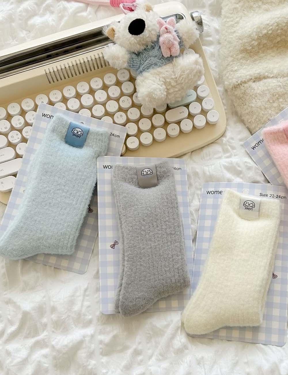 Solid Color Warm Breathable Ribbed Crew Socks DP25H520