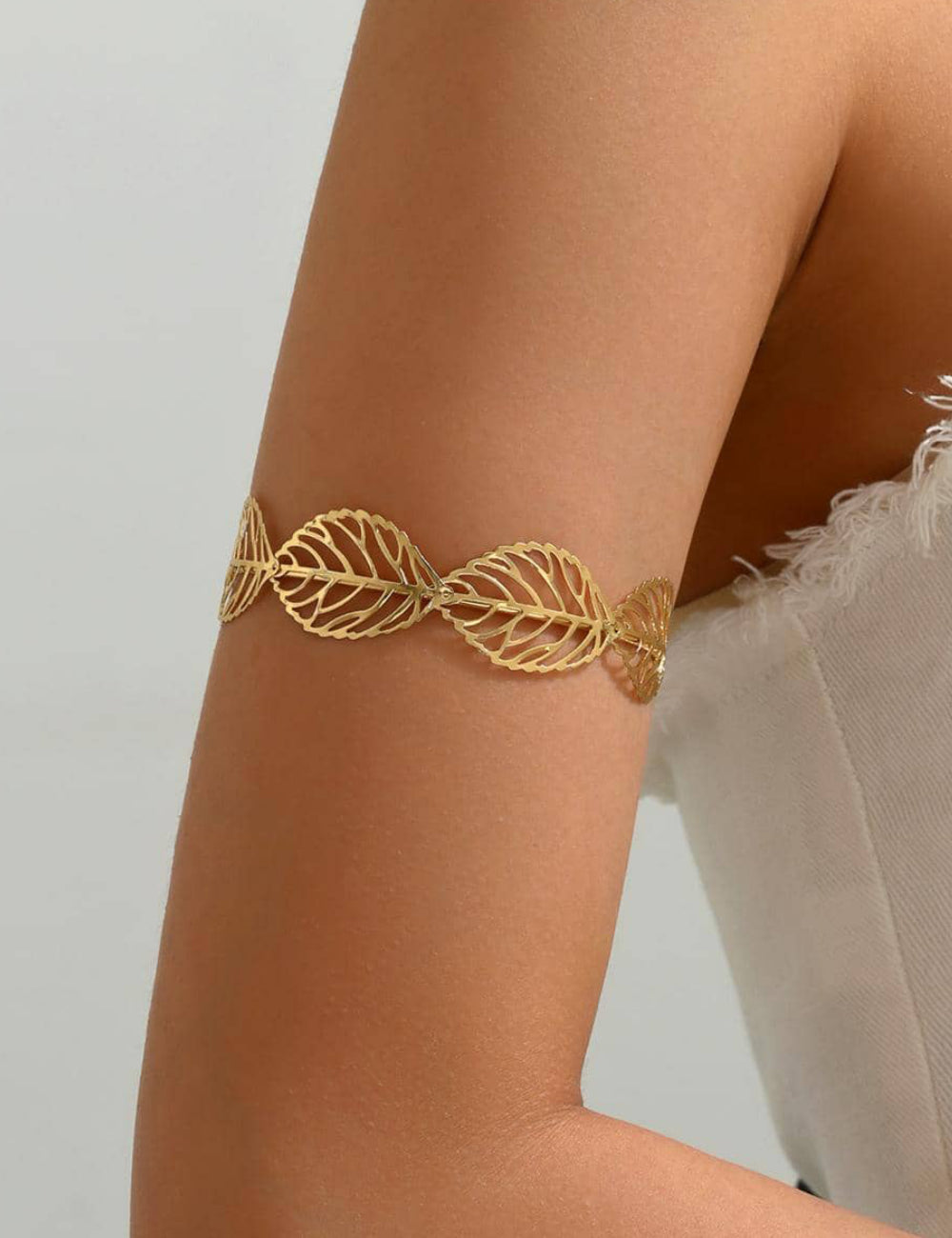 Hellow Out Simple Leaf Arm Cuff DPJAC7