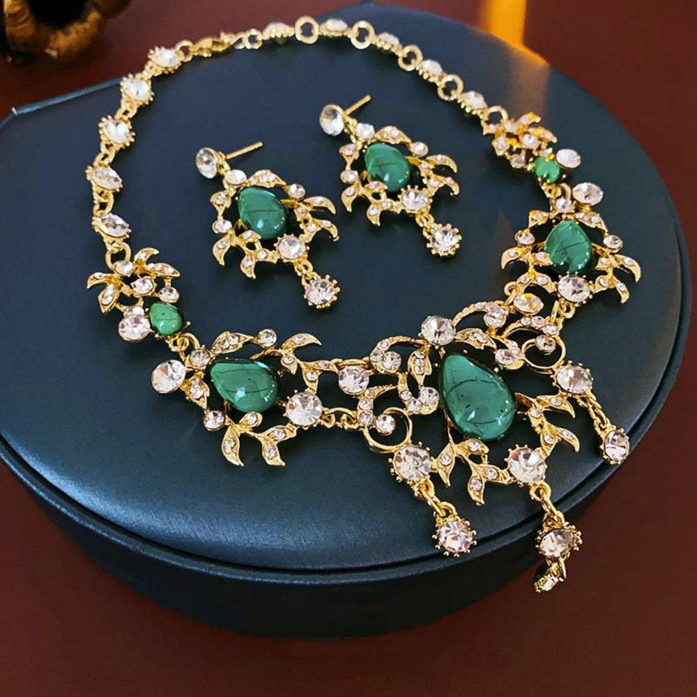 Exaggerated Baroque Green Water Drop Rhinestone Necklace 6W6JNC894