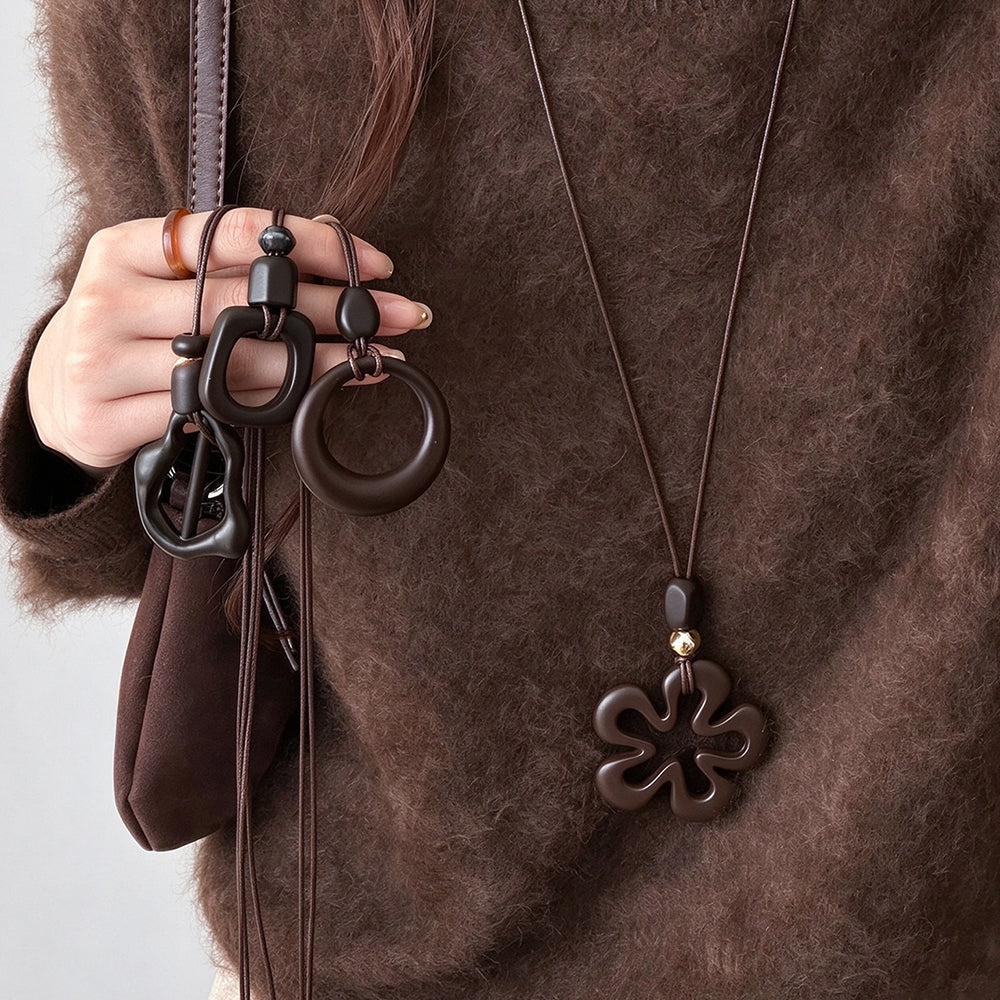 Vintage Wooden Flower Pendant Sweater Necklace 6W6JNC1014