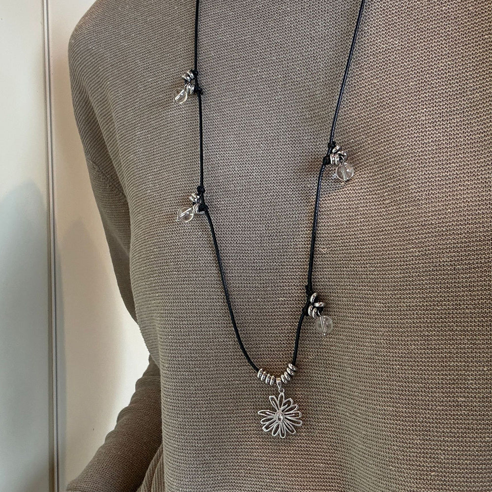 Handcrafted Daisy Flower Leather Cord Necklace 6W6JNC1012