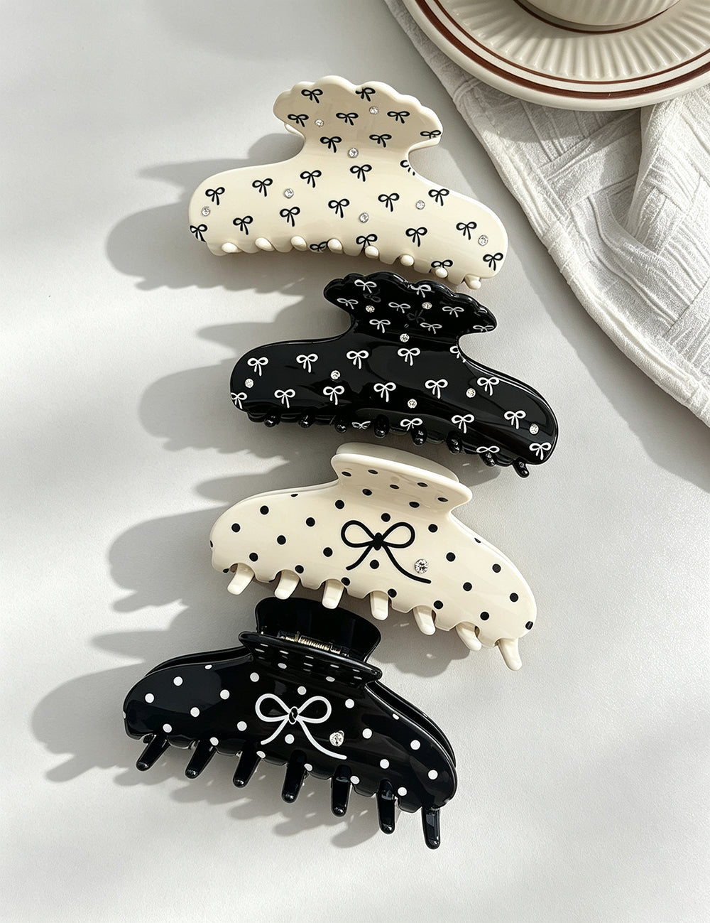 Cute Polka Dots Rhinestone Hair Claw 6W6HCP1663