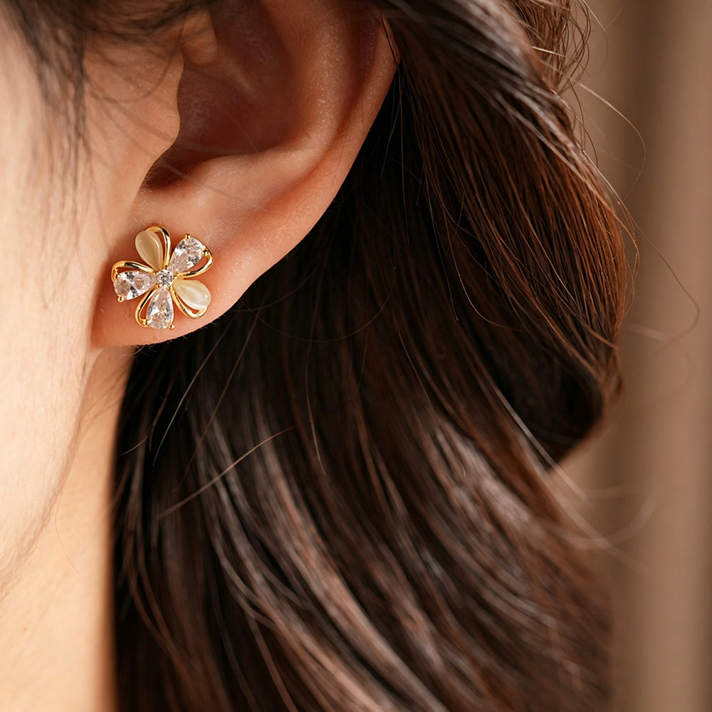 Elegant Gold Plated Cubic Zirconia Flower Stud Earrings 6W6JER725