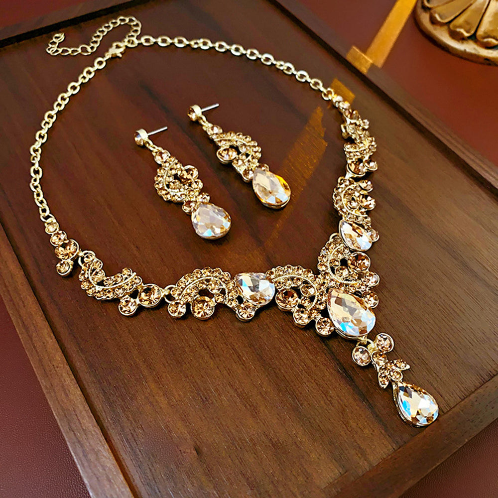 Vintage Gold Plated Rhinestone Hollow Droplet Pendant Necklace 6W6JNC941