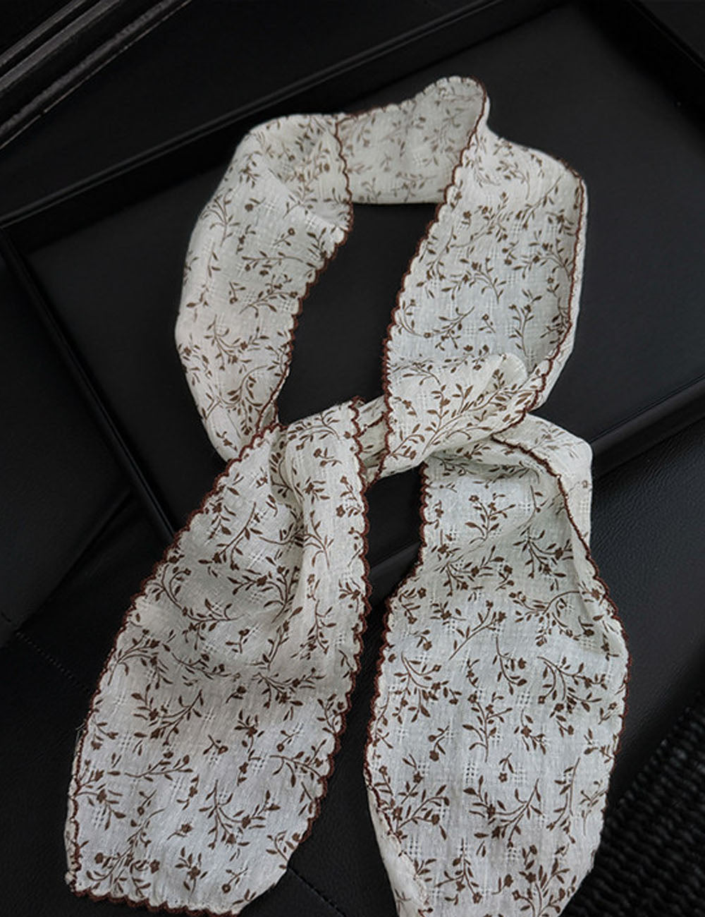Chic Floral Print Lightweight Silk Scarf 6W6NSI235