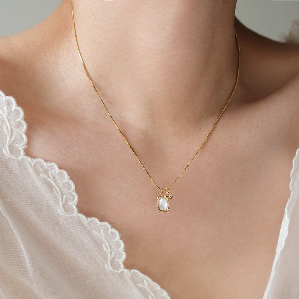 Vintage Shell Square Pendant Snake Chain Necklace 6W6JNC1078