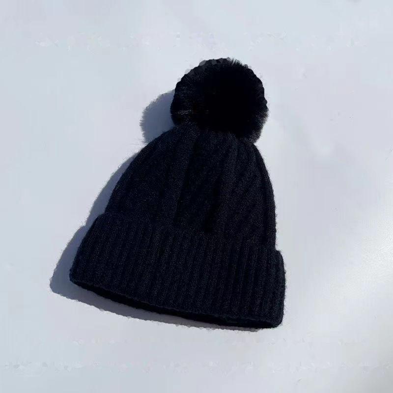 Minimalist Solid Color Fold-Over Cuff Knit Hat 6W6HAT632