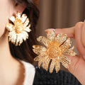 Elegant Gold Plated Floral Pendant Necklace 6W6JNC947