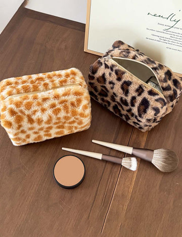 Fuzzy Plush Leopard Print Travel Cosmetic Bag DP25H550