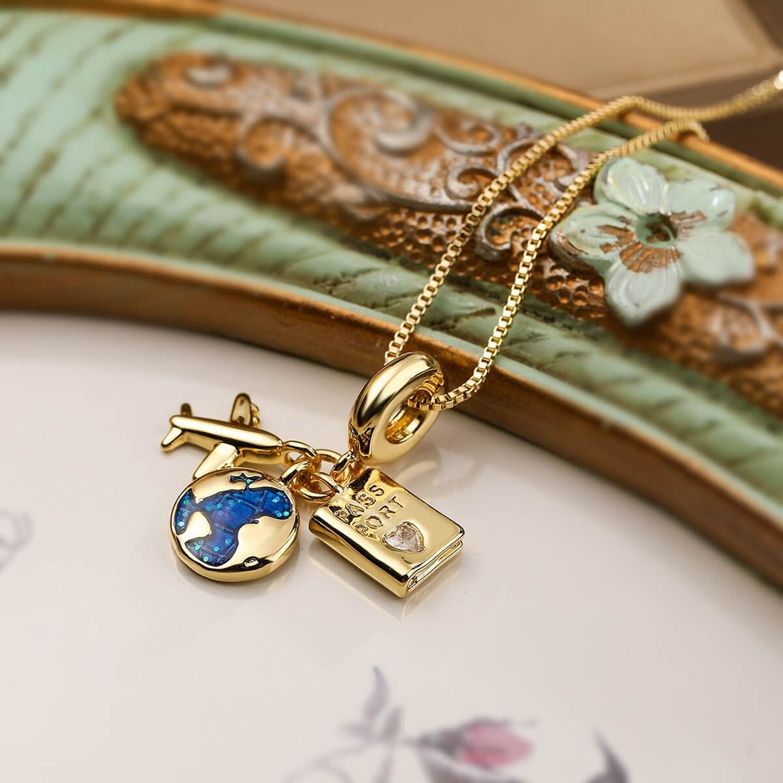 Retro Zirconia Cartoon Pendant Necklace DP25B776