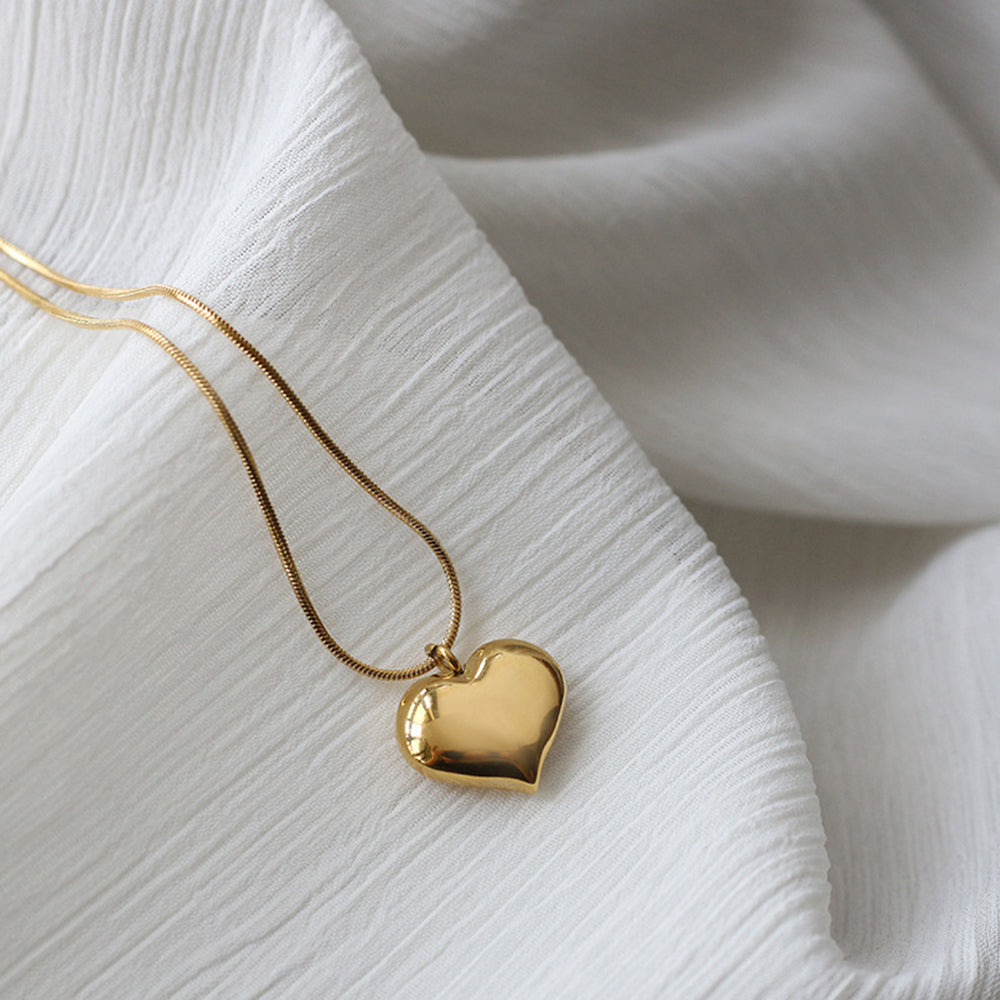 Minimalist Gold Heart Plated Snake Chain Necklace 6W6JNC1081