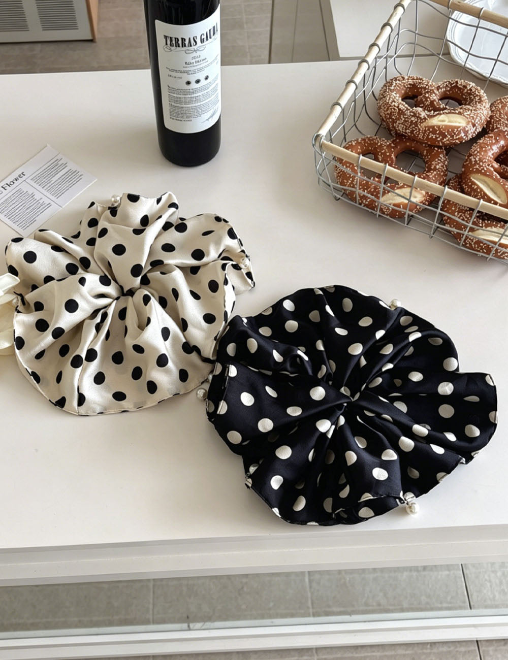 Oversized Polka Dots Pearl Satin Hair Scrunchies MK2BW6W6HSR92