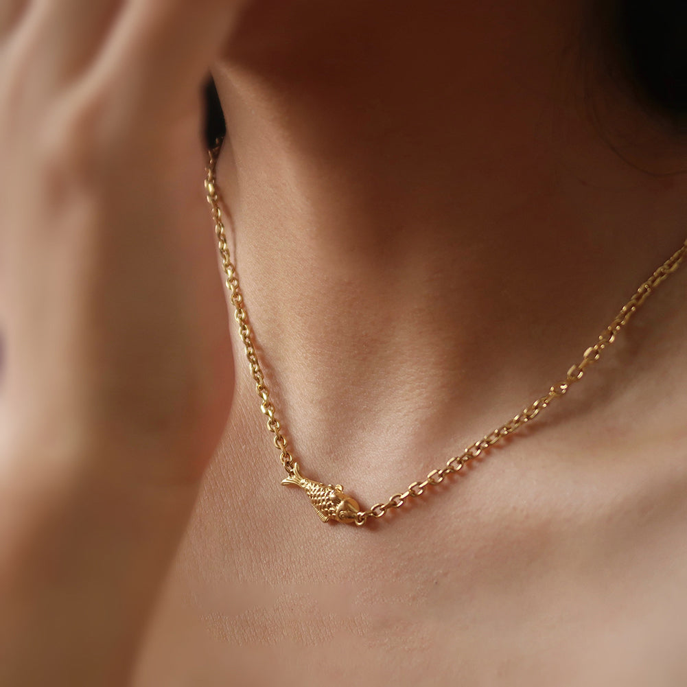 Trendy Gold Plated Fish Pendant Choker Necklace 6W6JNC1073