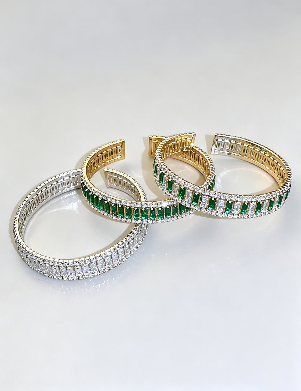 Elegant Emerald Rhinestones Hollow Open Bracelet 6W6JBR717