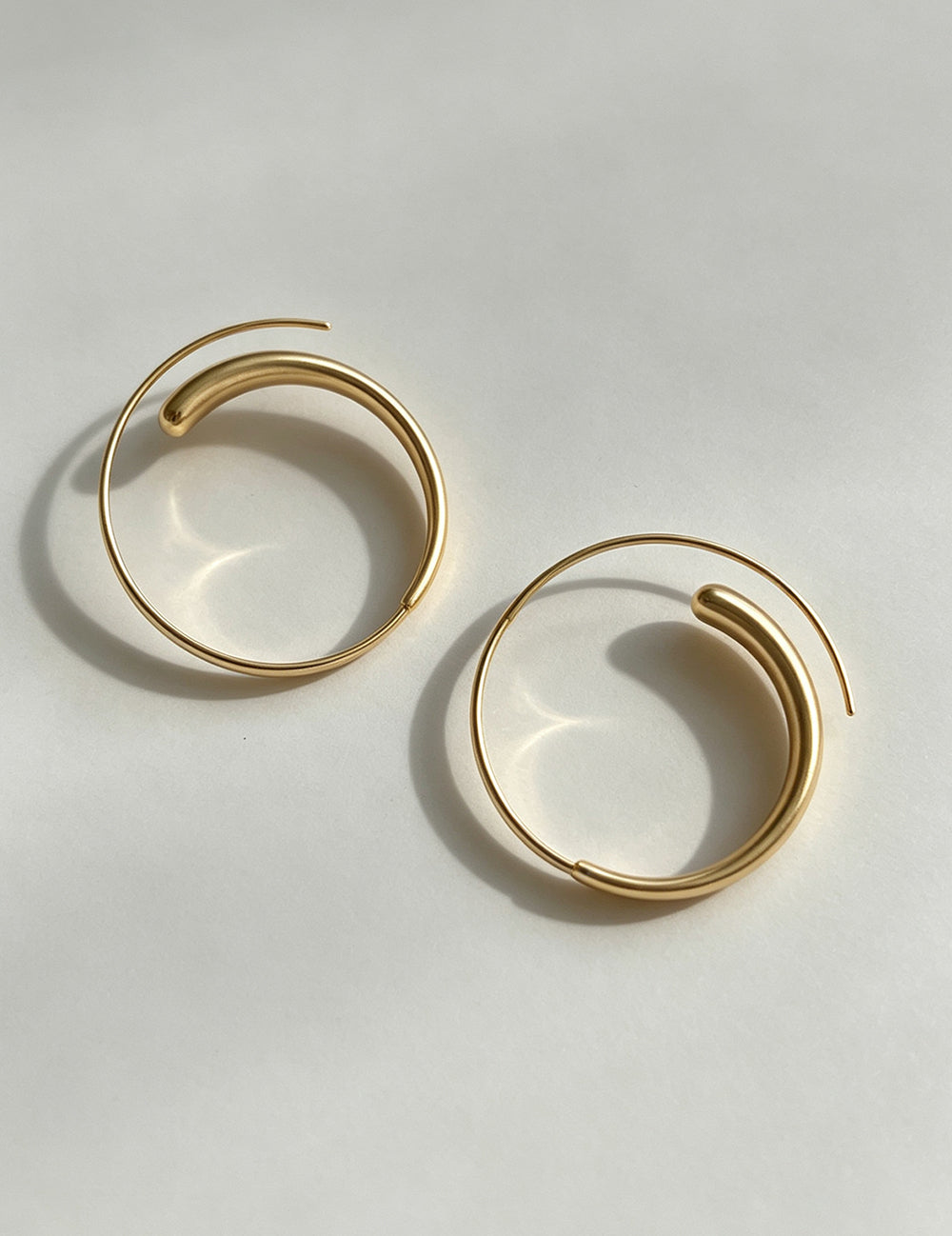 Chunky Gold Plated Geometric Statement Hoop Earrings 6W6JER714