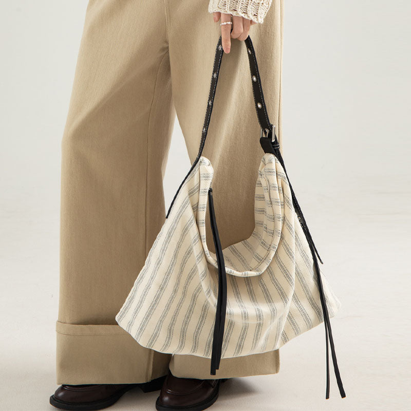 Trendy Striped Print Large Capacity Shoulder Bag 6W10BBG1366