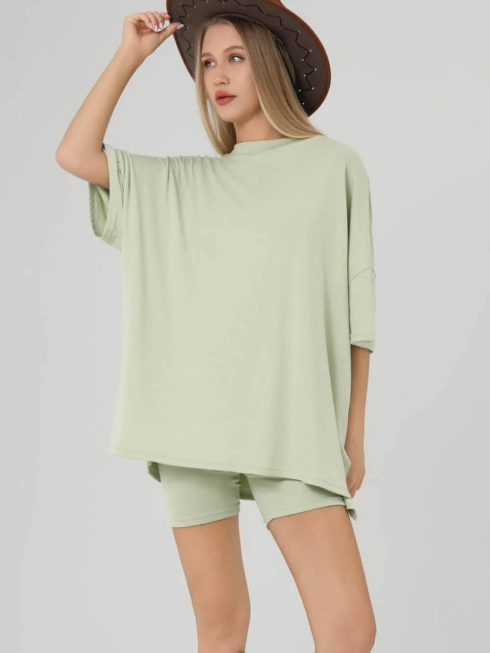 Round Neck Top and Shorts Set - DippedShop Wholesale - #1907