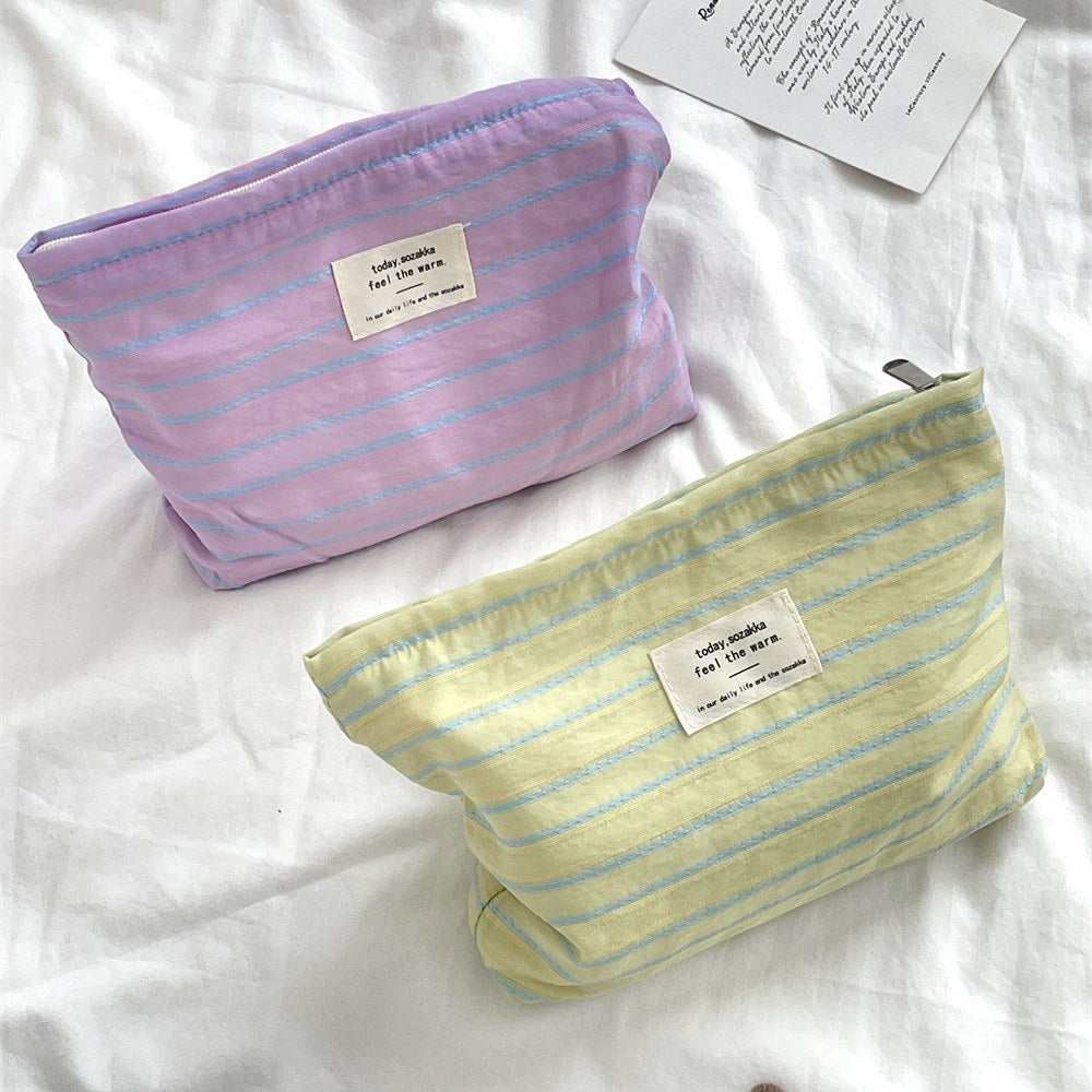 Striped Color Block Large Capacity Make Up Bag DP25A573