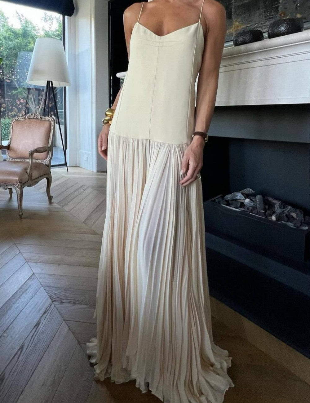 Elegant Pleated String Tie Backless Dress DP25B998