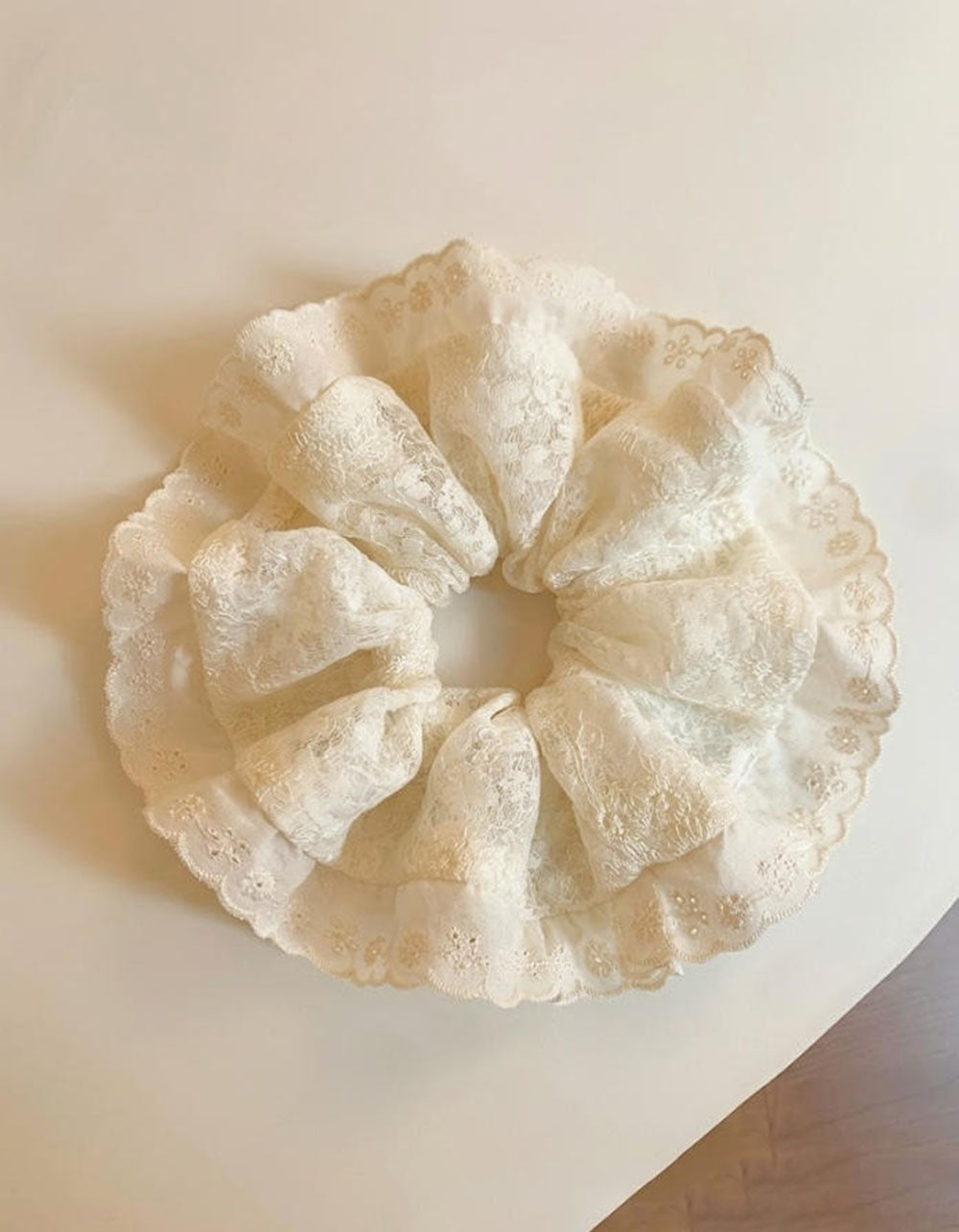 Beige Scalloped Lace Scrunchies - DippedShop Wholesale - #1059