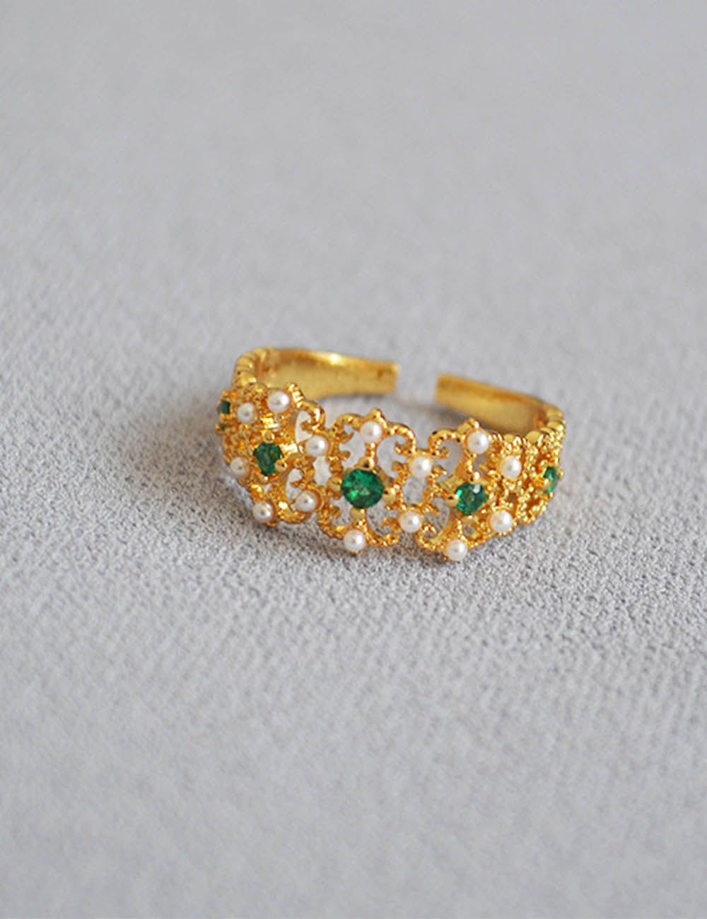 Vintage Emerald Zircon Pearl Hollow Open Ring DP25E745