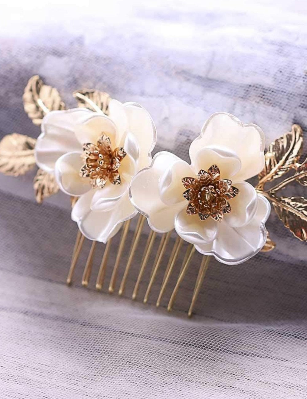 White Flower Elegant Wedding Hair Comb DPJC1223