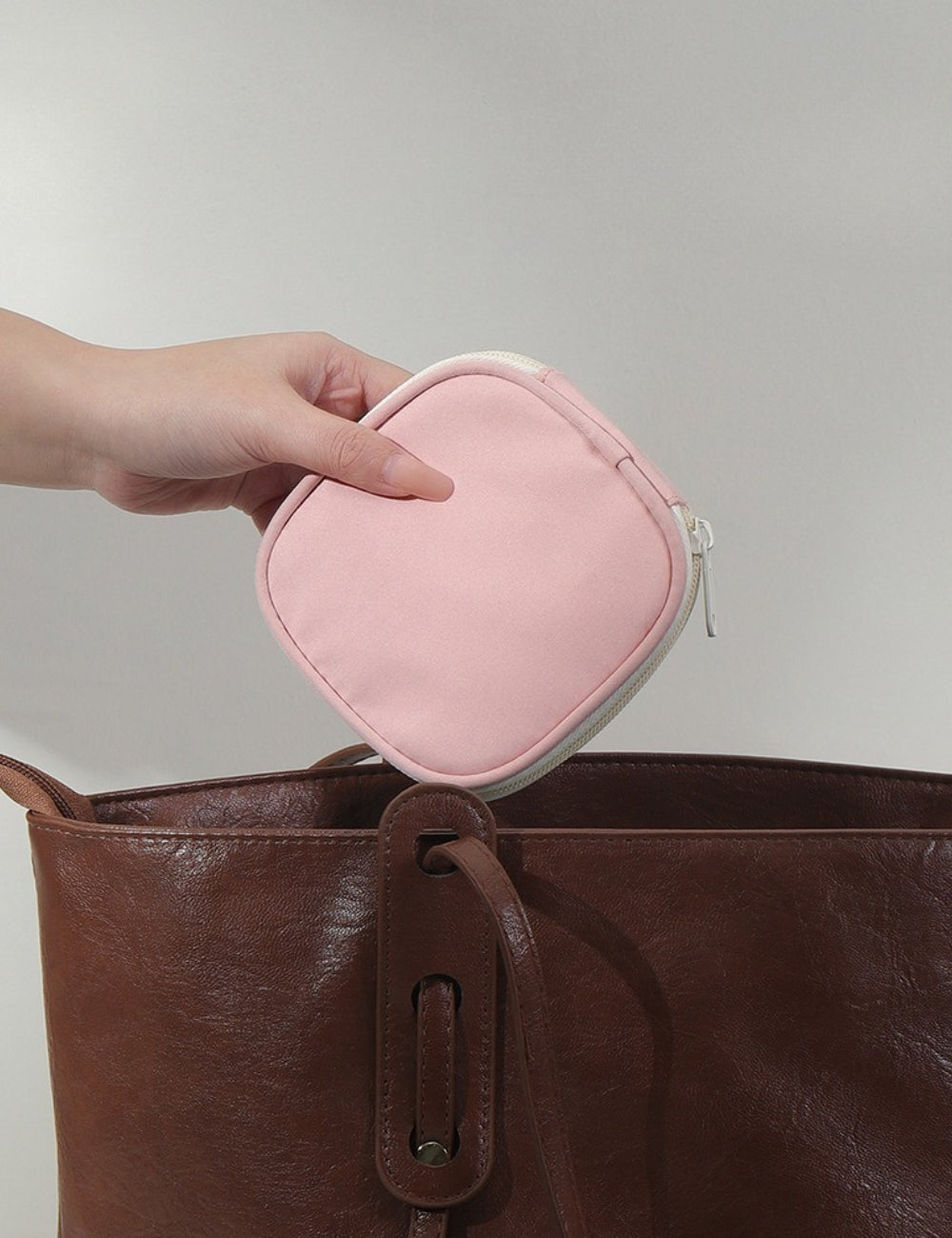 Cute Mini Oval Jewelry Organizer Bag 8CW6BOB300L