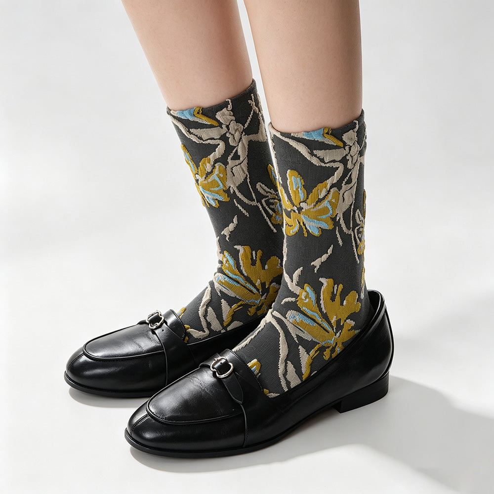 Floral Embossed Crew Socks - DippedShop Wholesale - #1363