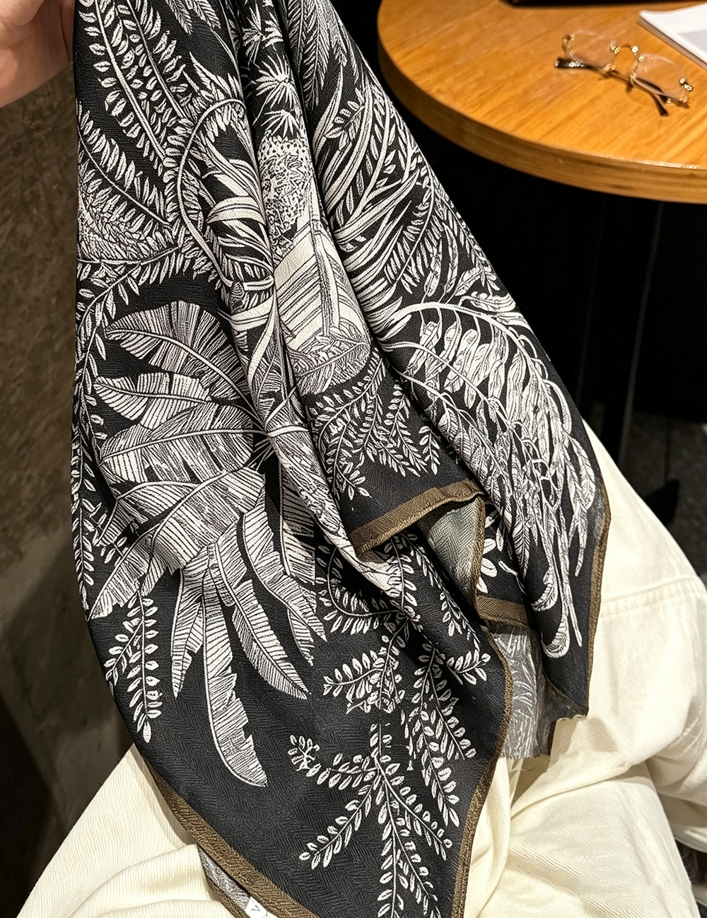 Vintage Tree Leaf Print Square Silk Scarf MK2BLW6W6NSI37