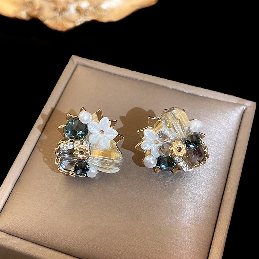Elegant Crystal Rhinestones Floral Stud Earring 6W6JER815
