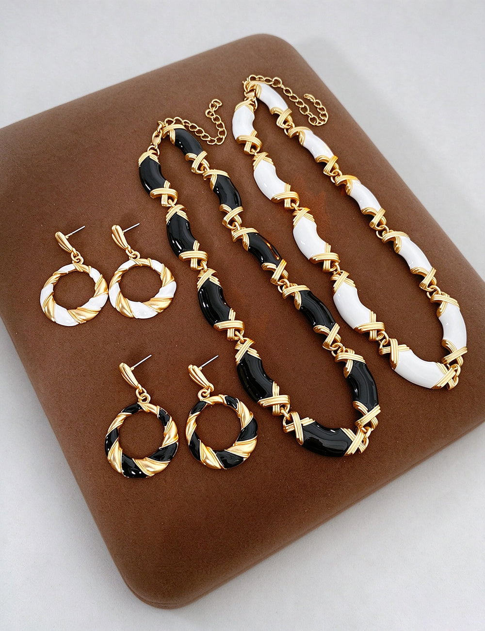 Chic Rhinestone Geometry Shape Choker Necklace 6W6JNC923