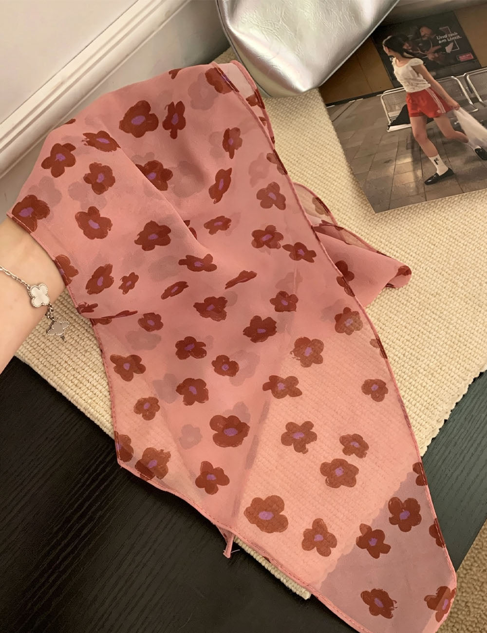 Chic Floral Print Lightweight Silk Scarf 6W6NSI197