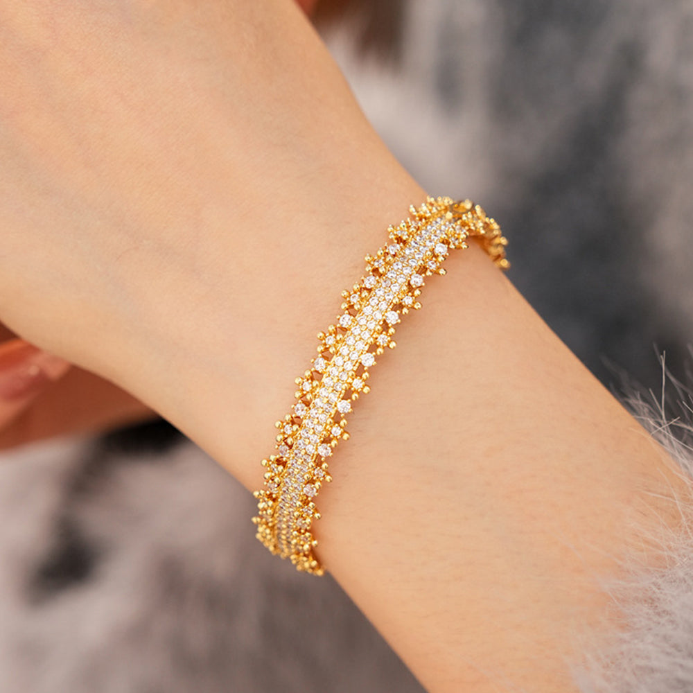Retro Gold Plated Lace Hollow Buckle Bracelet 6W6JBR685