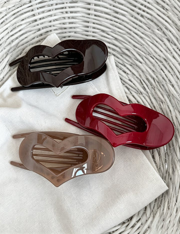 Simple Hollow Out Heart Acetate Hair Claw 6W6HCP1647