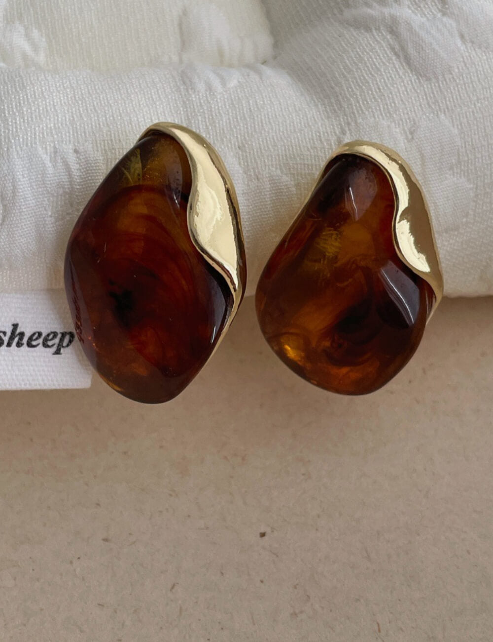 Elegant Amber Metal Resin Splice Drop Earrings DP25D831