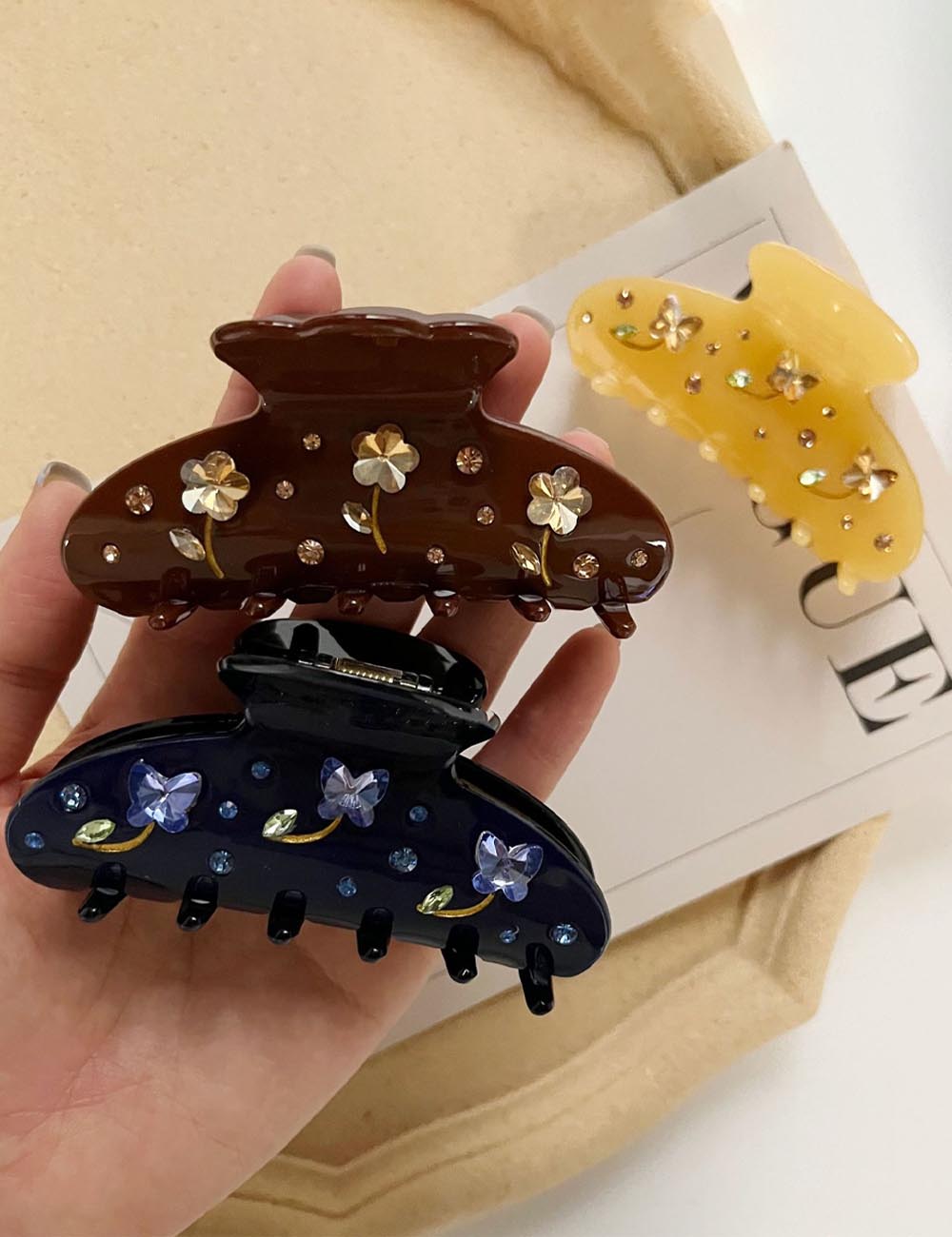 Elegant Rhinestone Flower Acetate Hair Claw DP25E880