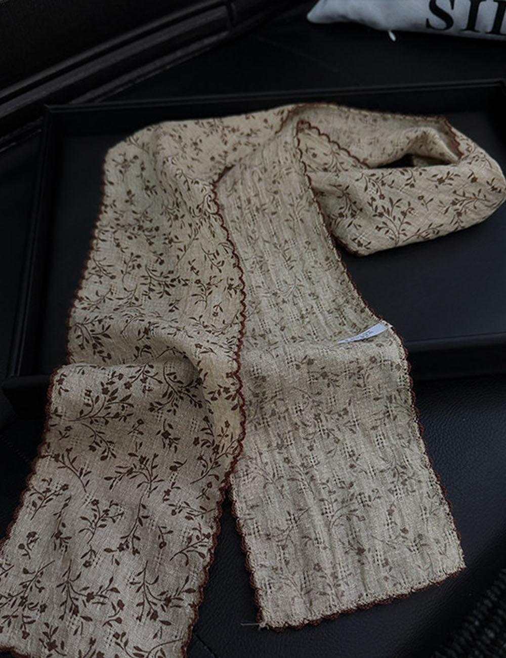 Chic Floral Print Lightweight Silk Scarf 6W6NSI235