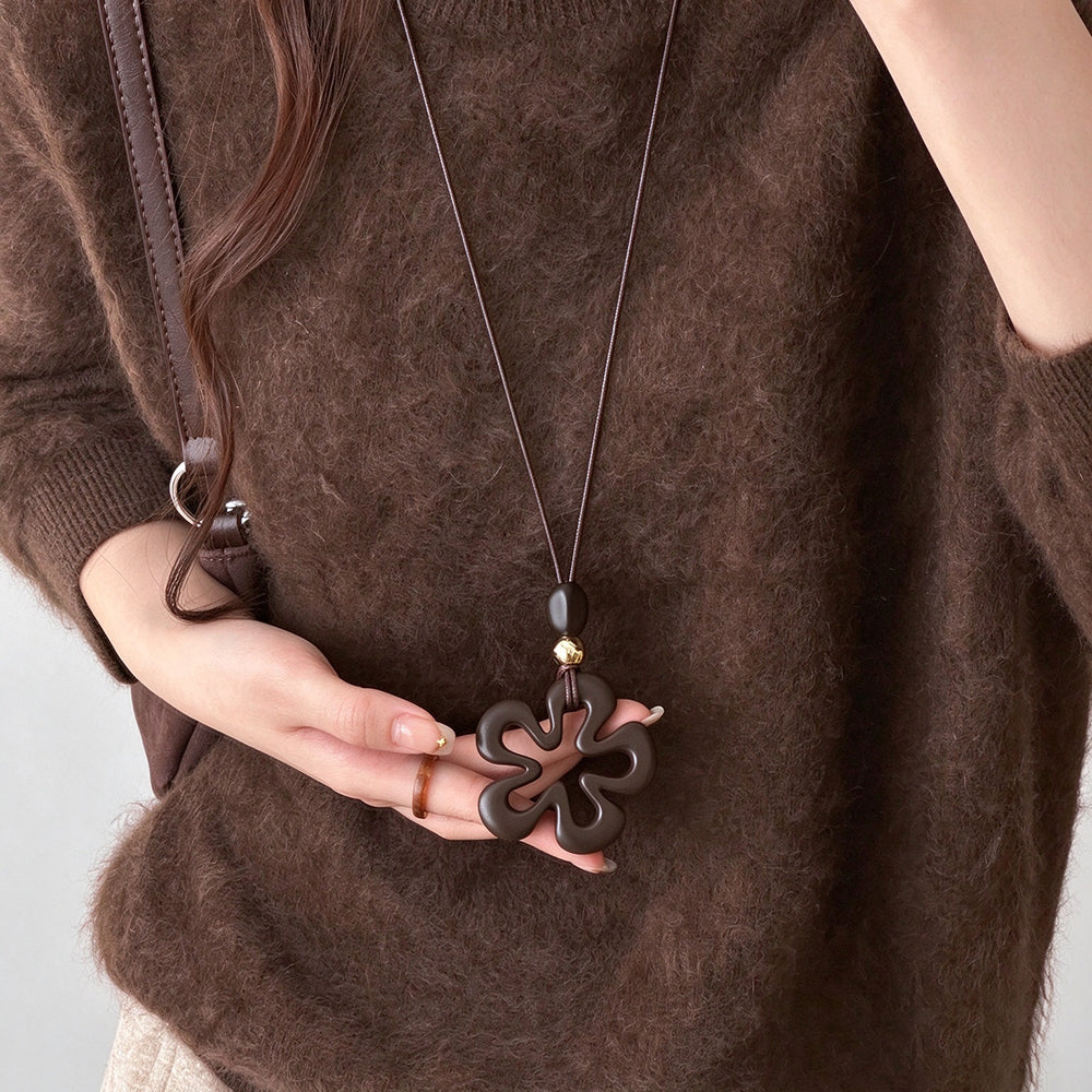 Vintage Wooden Flower Pendant Sweater Necklace 6W6JNC1014