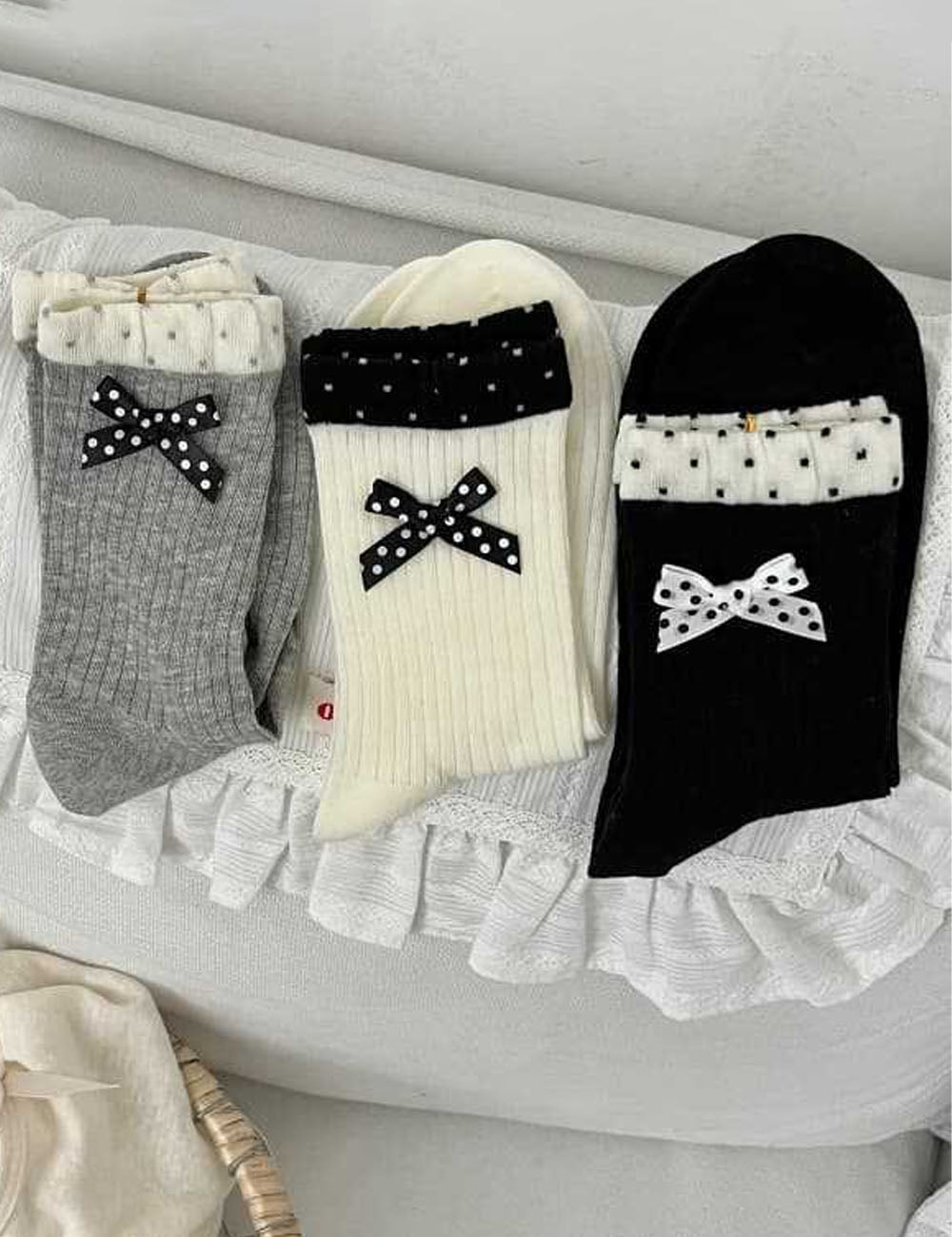 Cute Polka Dot Bow Knot Slouchy Socks 6W8FSO673
