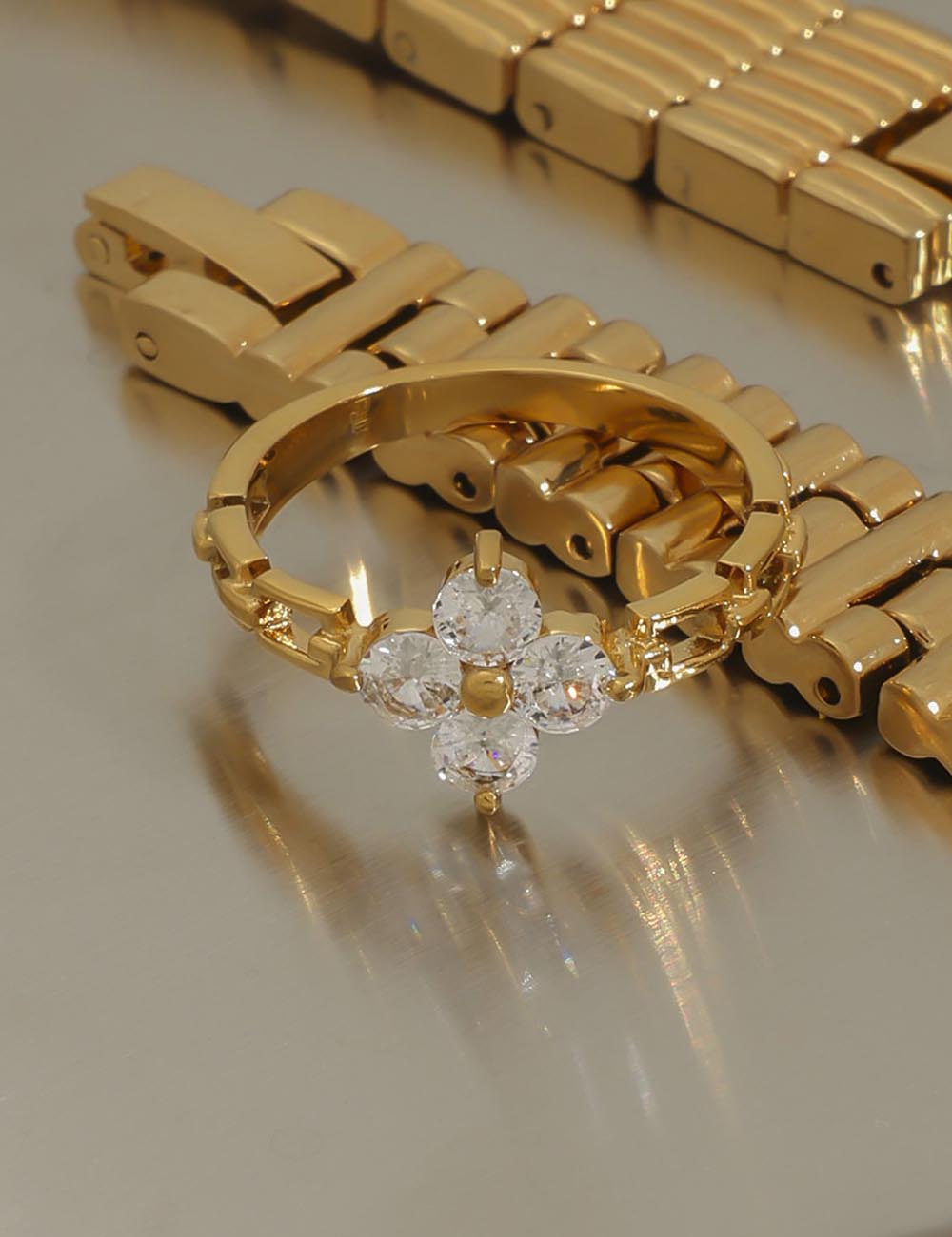 Four-Leaf Clover Cubic Zirconia Ring DP25F770