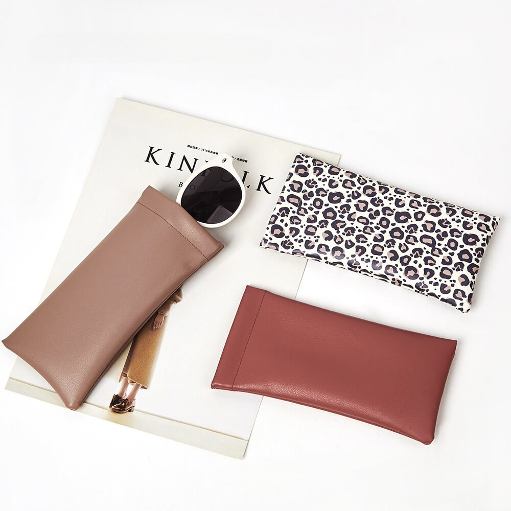 Squeeze Top Leather Travel Eyeglass PouchDP25B927